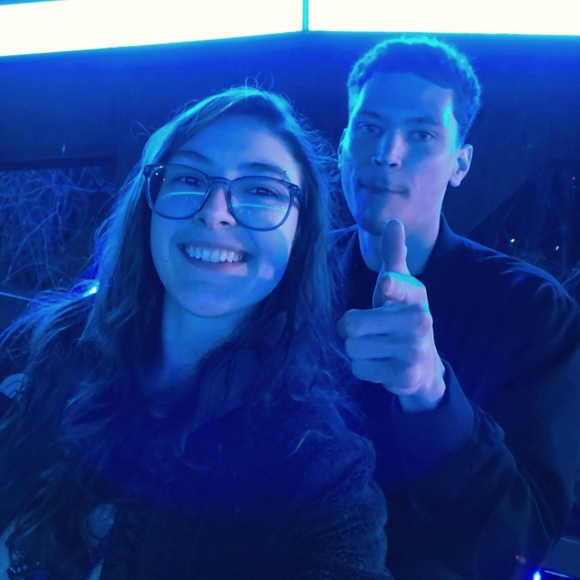 Meet your Posher, Heidi - Picture 1 of 3